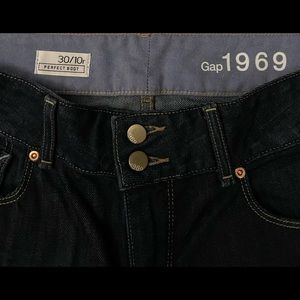 GAP 1969 EUC dark rinse, size 30/10 regular length. Mid rise, worn once.